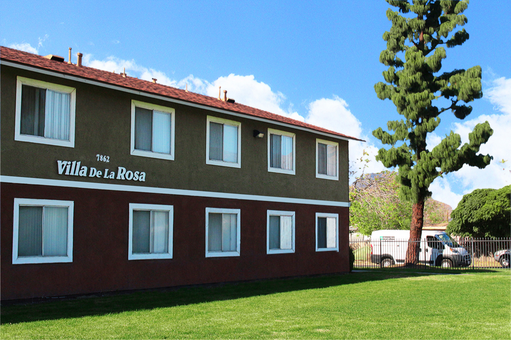 Take a tour today and see Exteriors 5 for yourself at the Villa De La Rosa Apartments